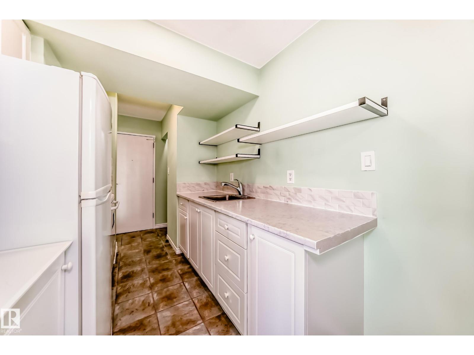 #606 8310 JASPER AV NW - 19