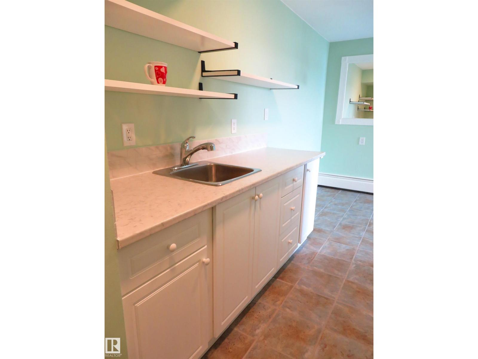 #606 8310 JASPER AV NW - 21
