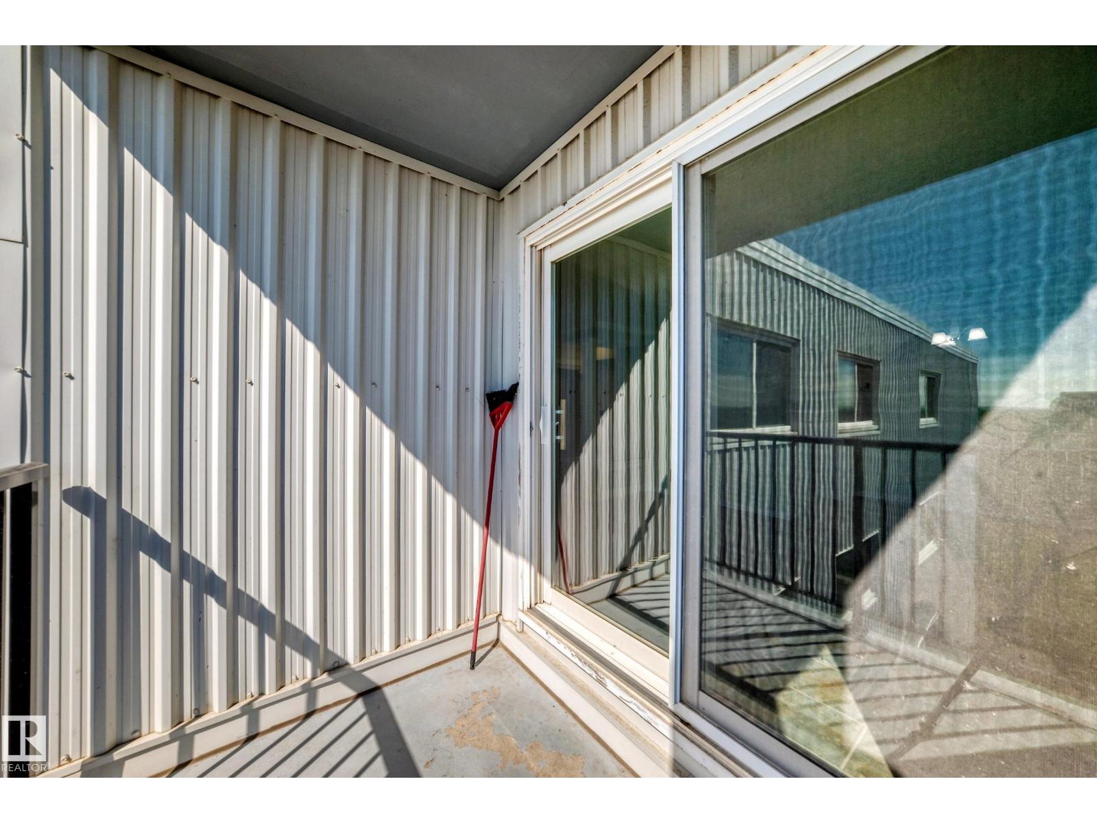 #606 8310 JASPER AV NW — photo 37