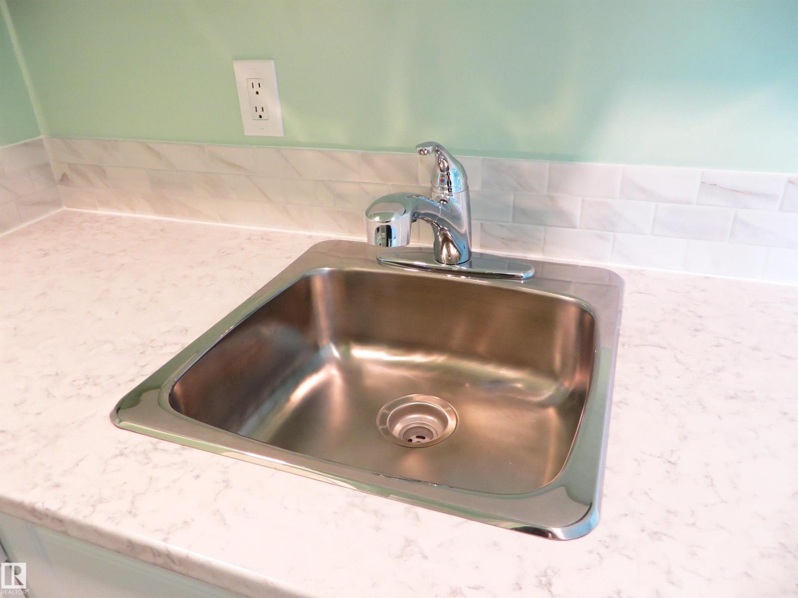 #606 8310 JASPER AV NW - 25