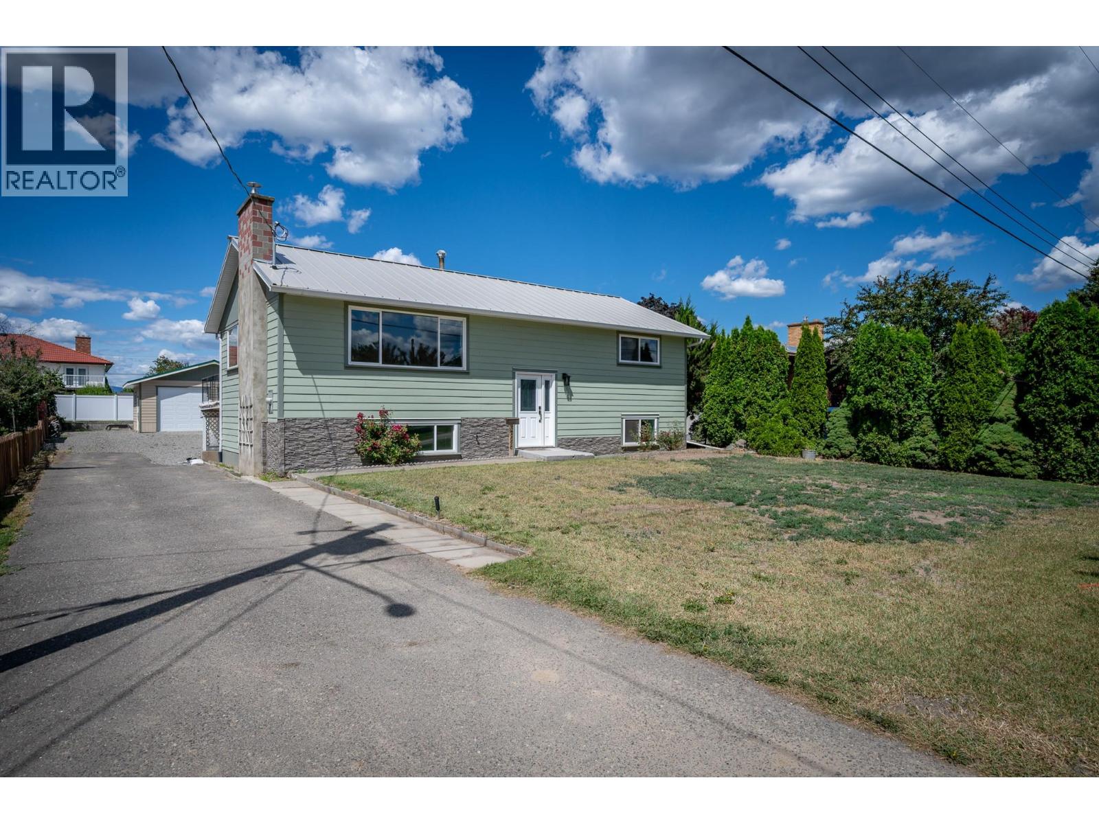 828 MCBRIDE Street - 1