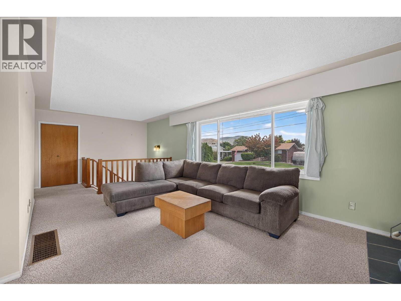828 MCBRIDE Street - 5