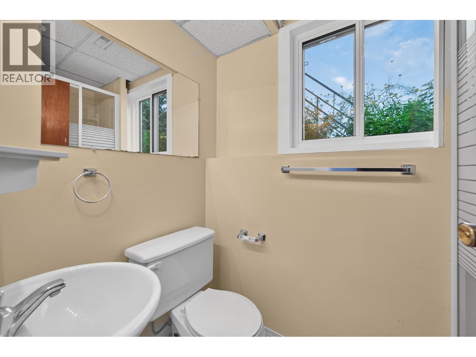828 MCBRIDE Street - 27