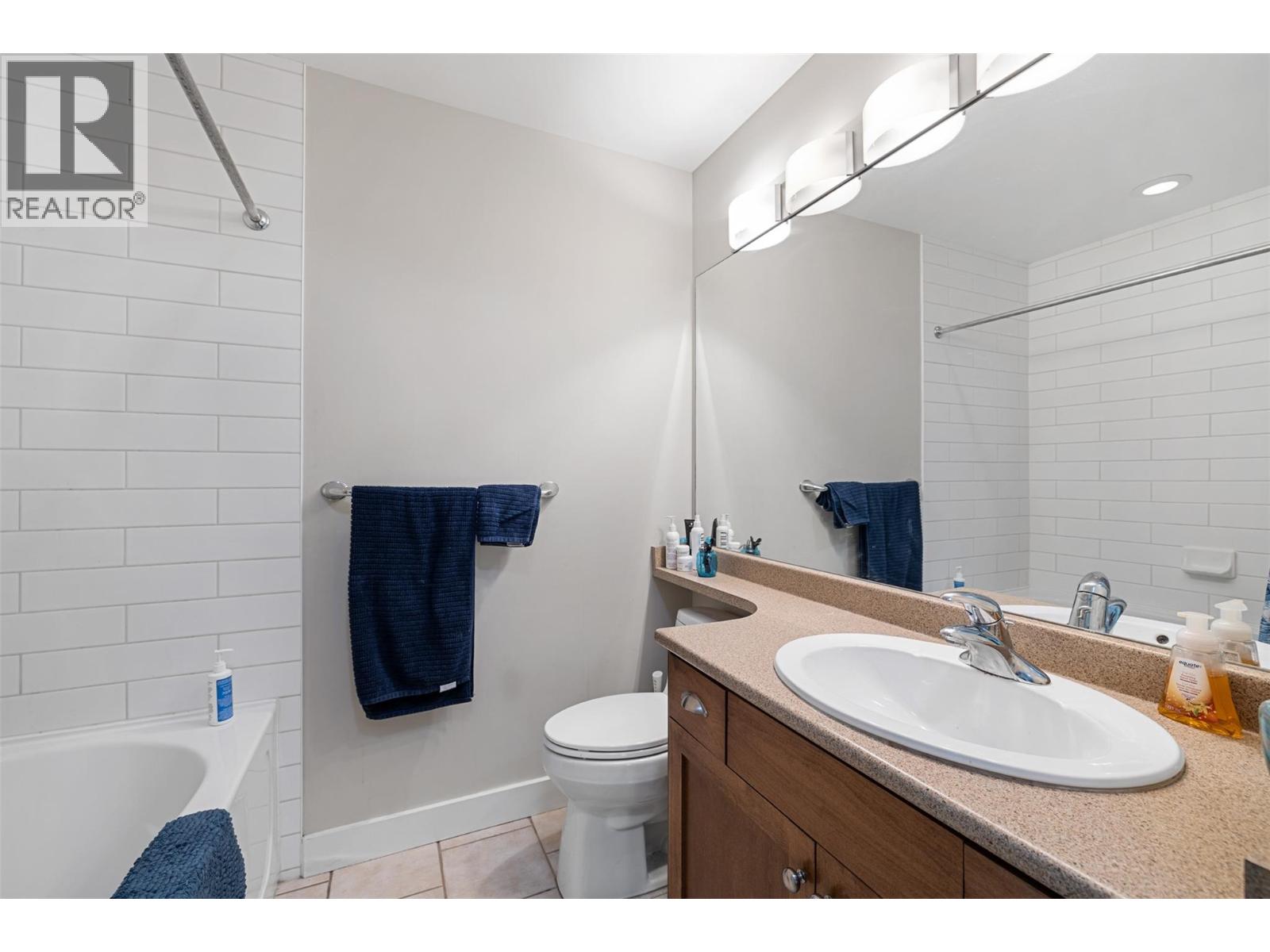 #2105 2200 Upper Sundance Drive - 18