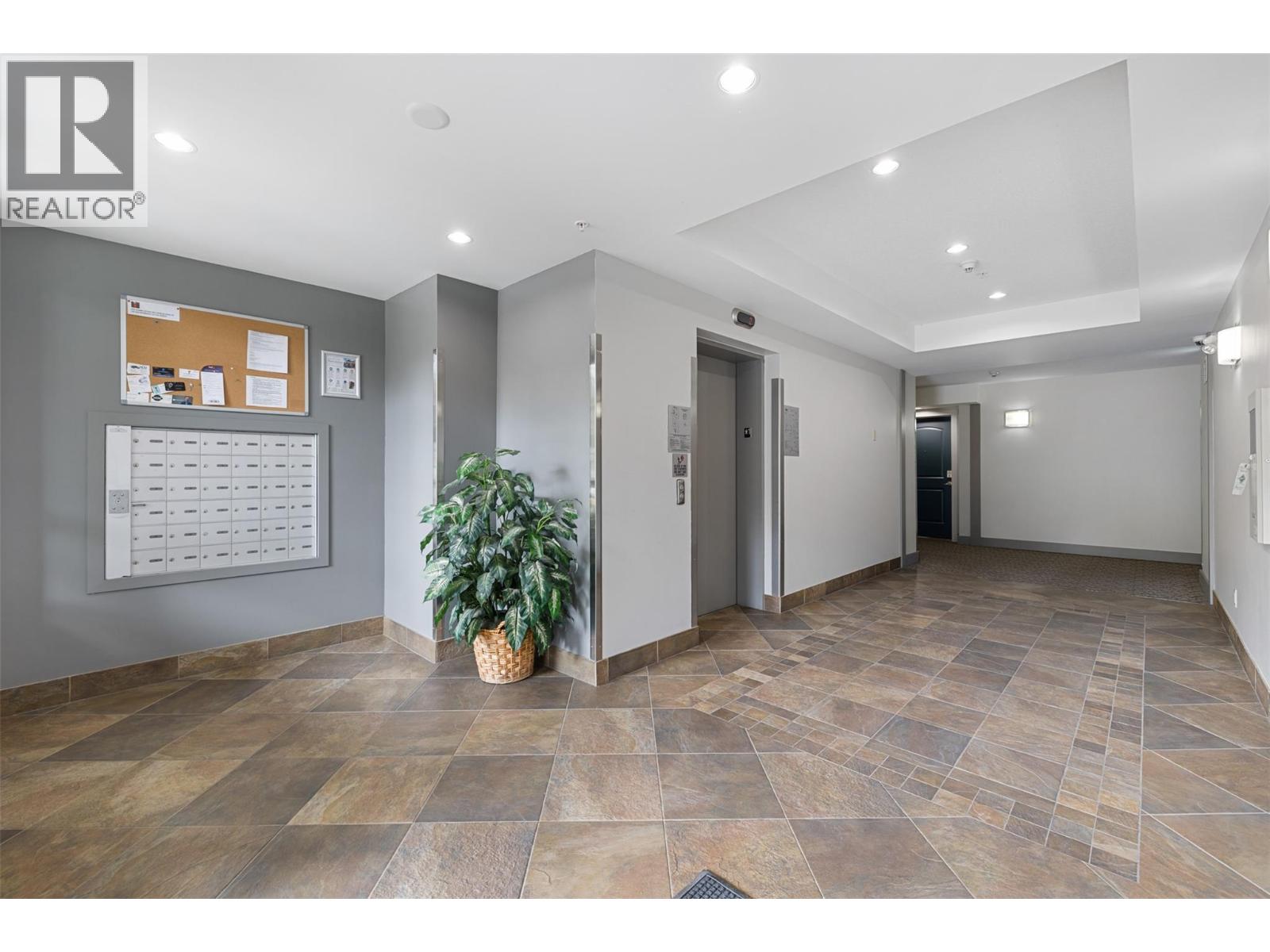 #2105 2200 Upper Sundance Drive - 21