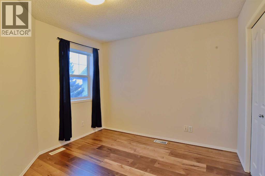 133 Panamount Court NW - 21