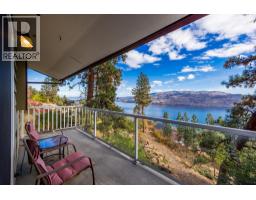 4pc Bathroom - 5821 Atkinson Crescent, Peachland, BC V0H1X4 Photo 8