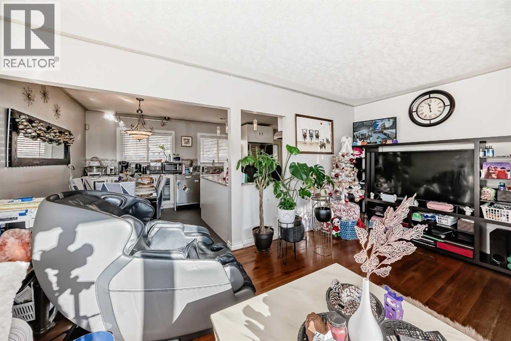 8222 Fairmount Drive SE - 18