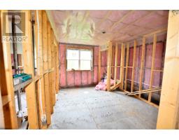 110 Main Road thumbnail 11