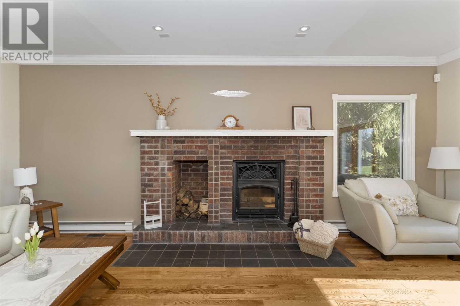 26 Margaret St S - 12