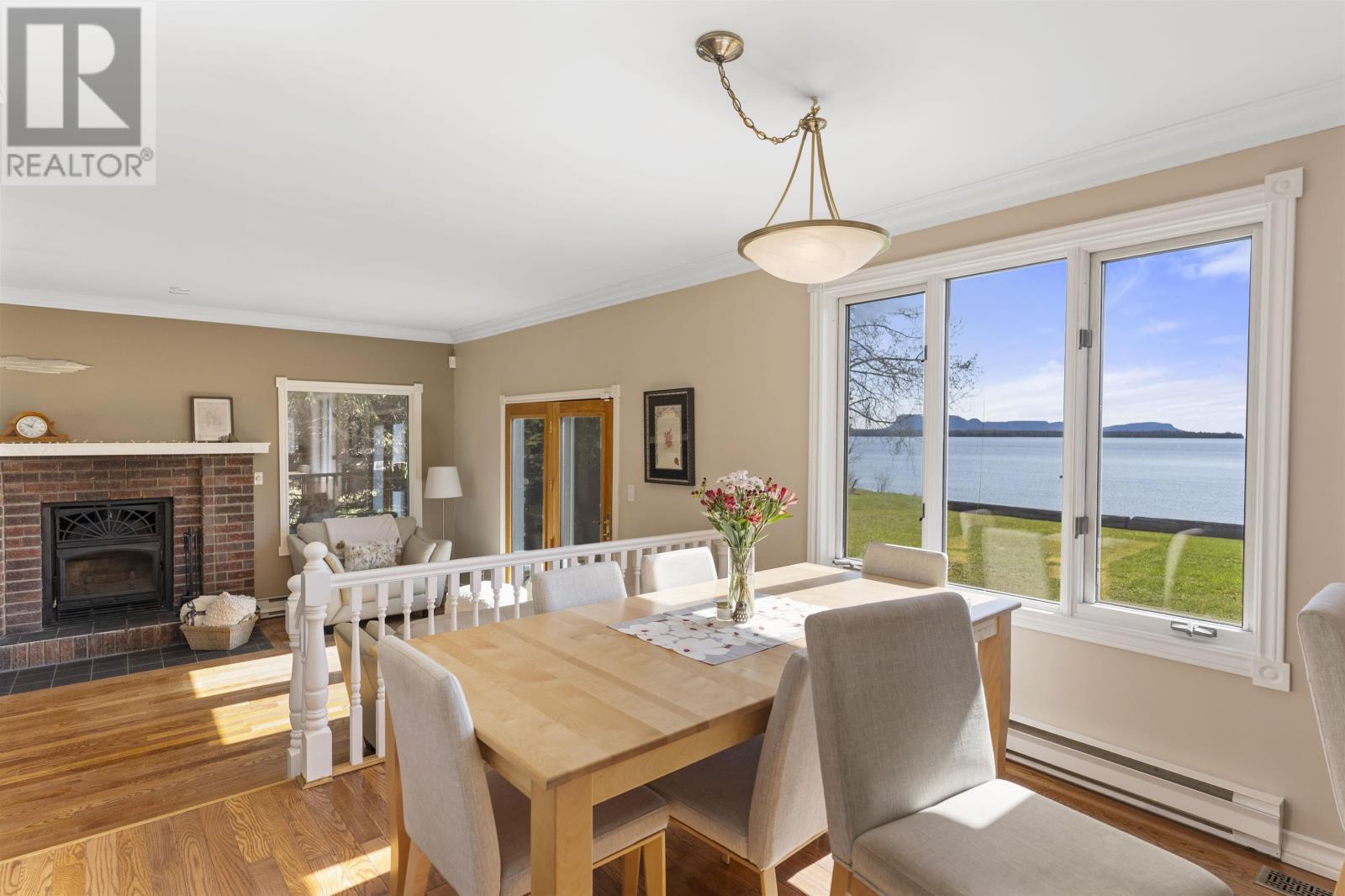 26 Margaret St S - 15