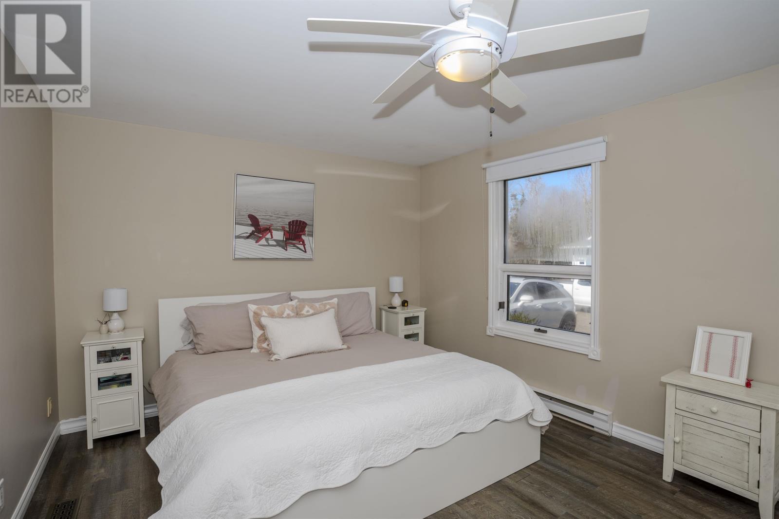 26 Margaret St S - 20