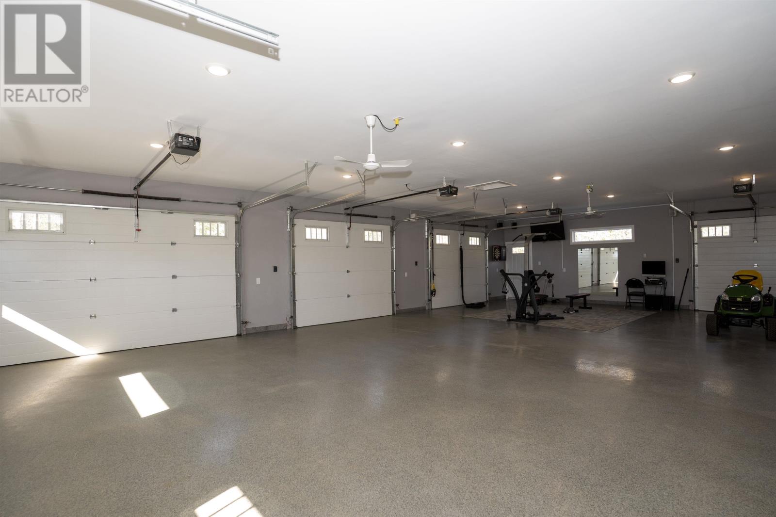 26 Margaret St S - 40