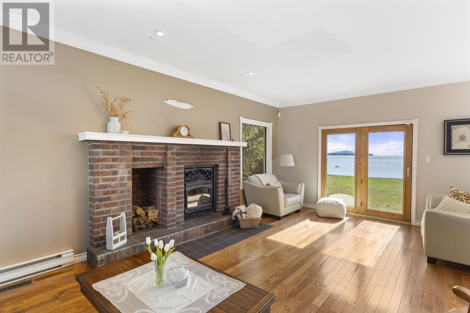 26 Margaret St S - 9