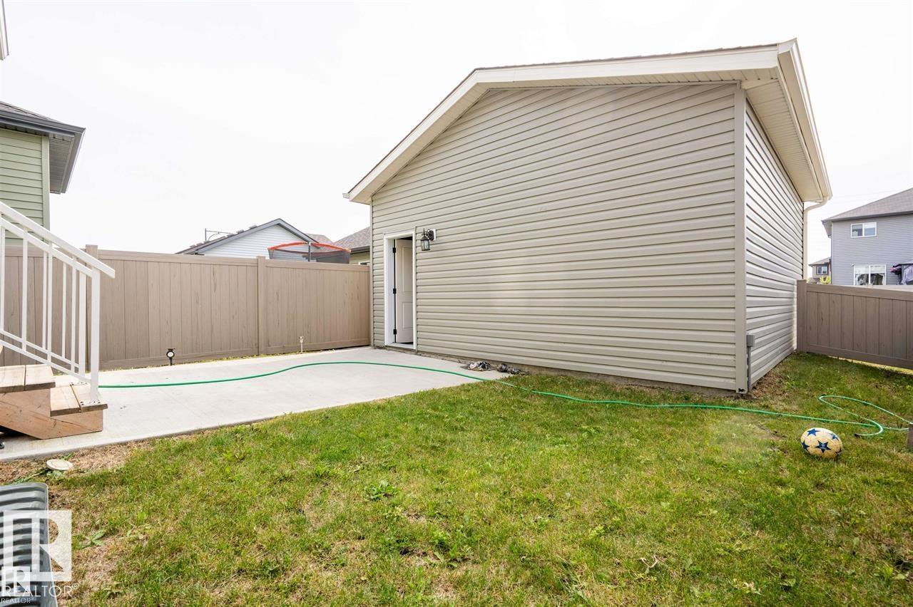 1767 26A ST NW - 22