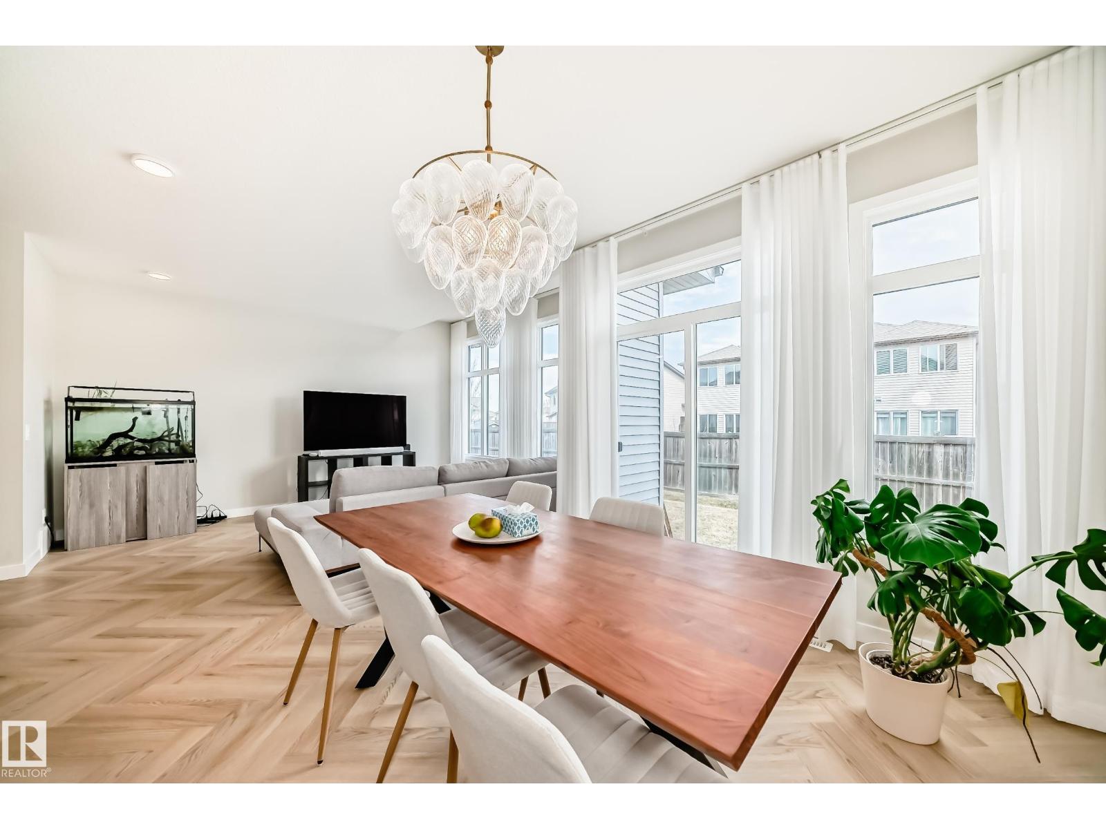 4231 206 ST NW - 15