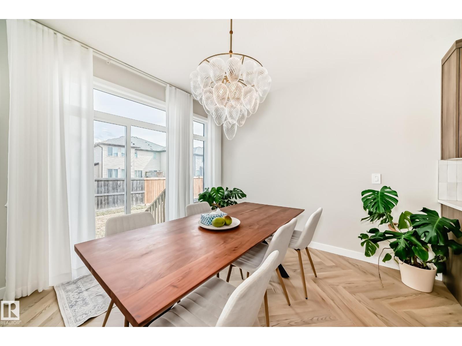 4231 206 ST NW - 16