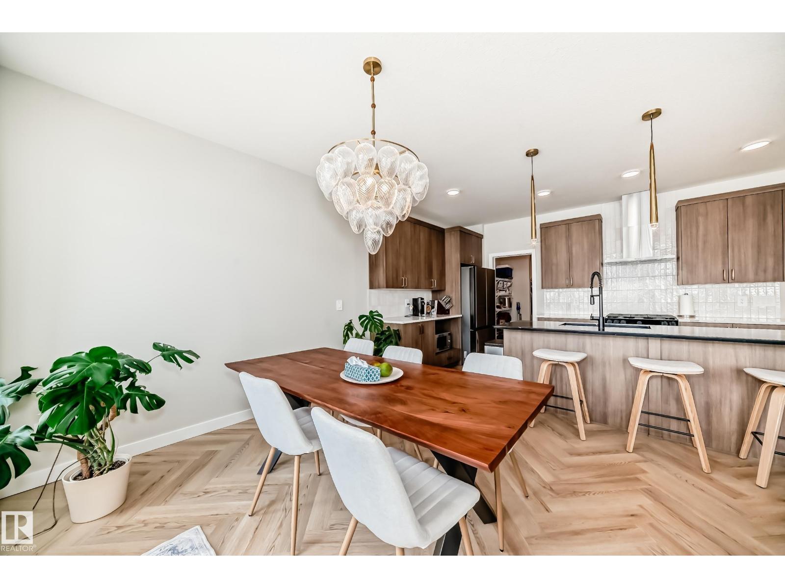 4231 206 ST NW - 17