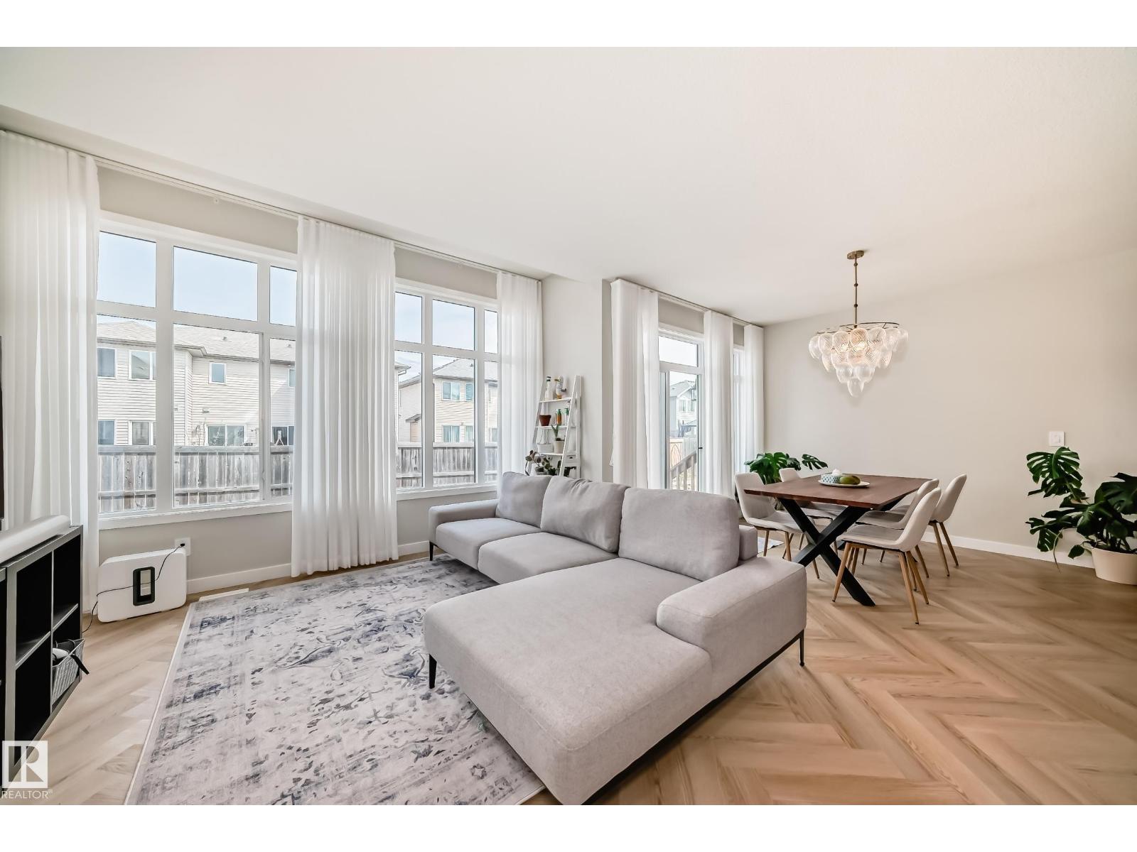 4231 206 ST NW - 19