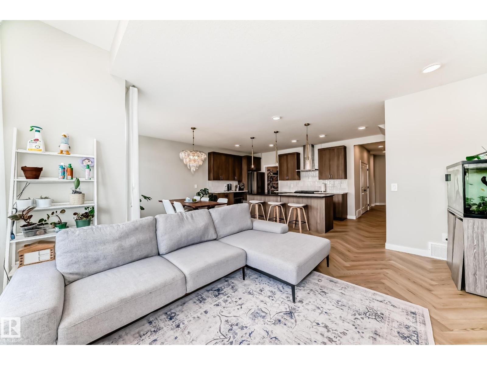 4231 206 ST NW - 20