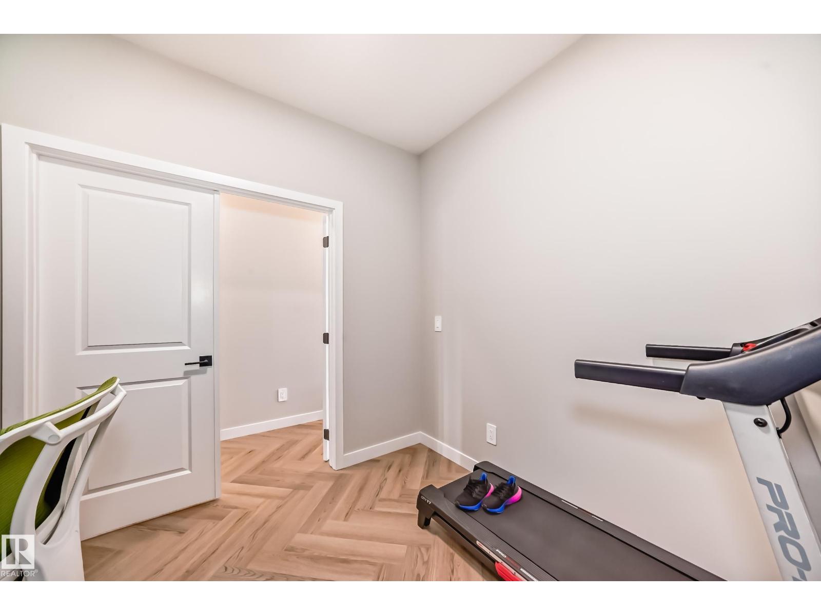 4231 206 ST NW - 22
