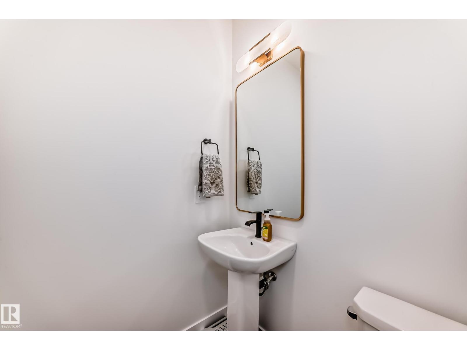 4231 206 ST NW - 24