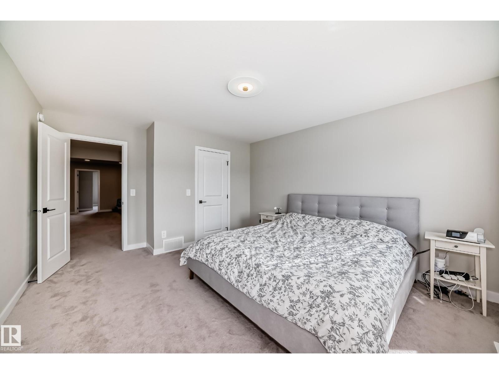 4231 206 ST NW - 34