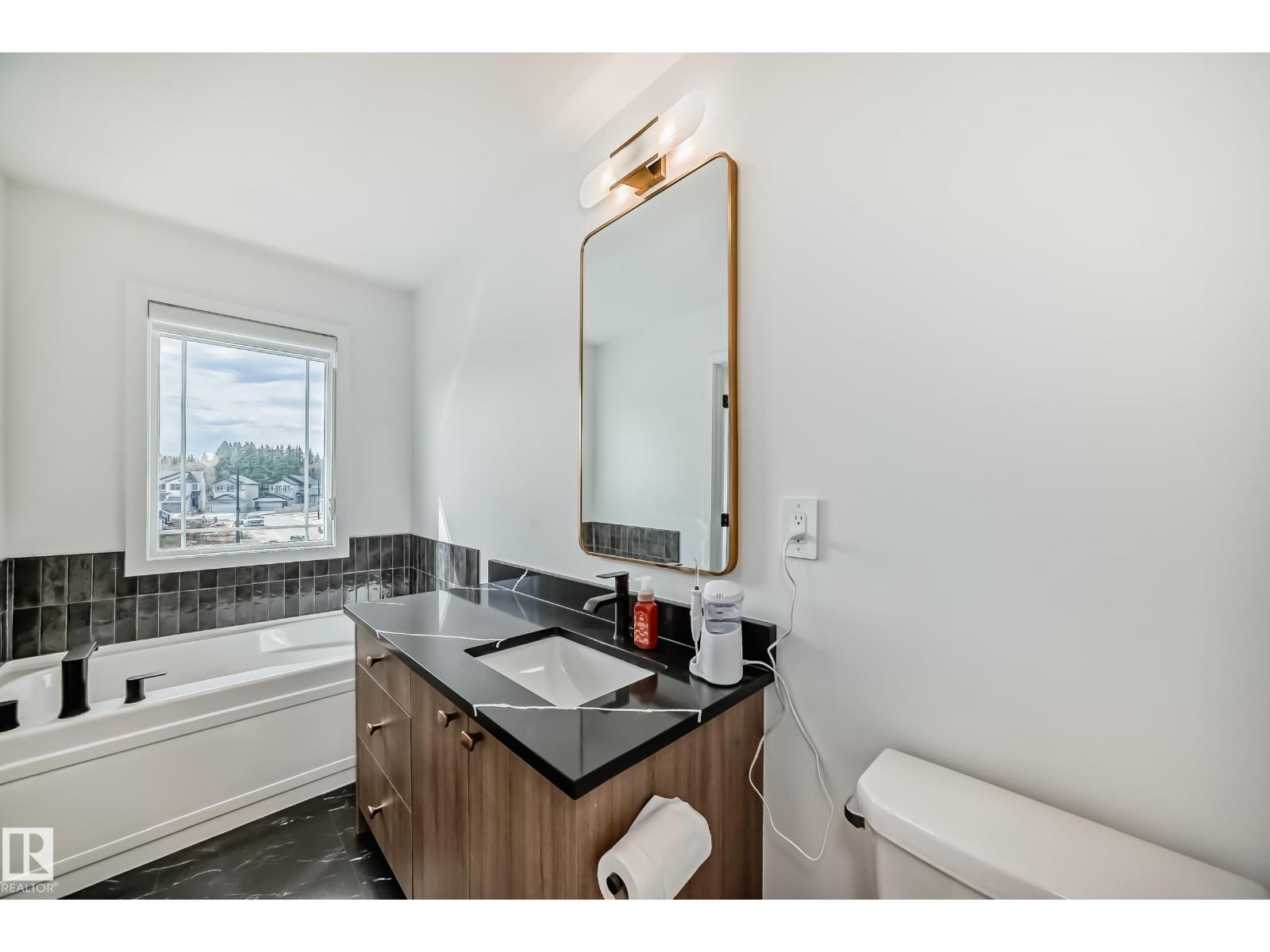 4231 206 ST NW - 36