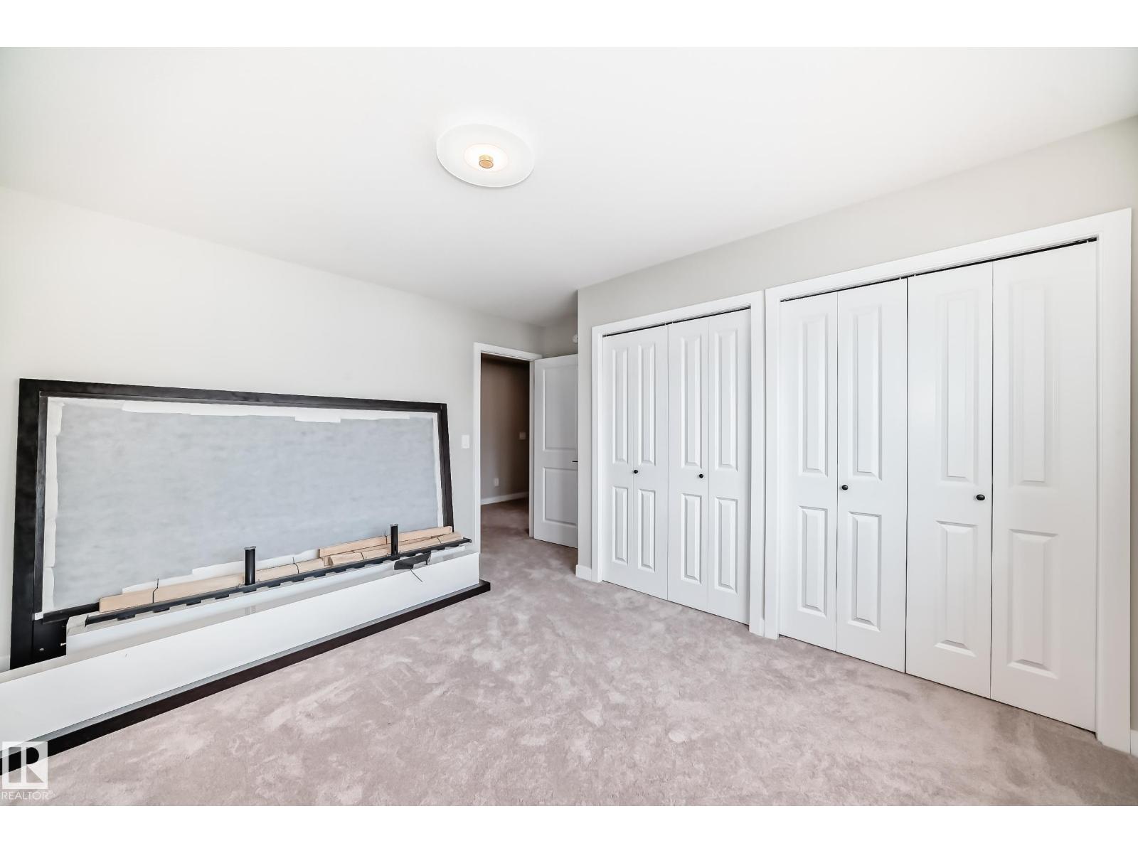 4231 206 ST NW - 45