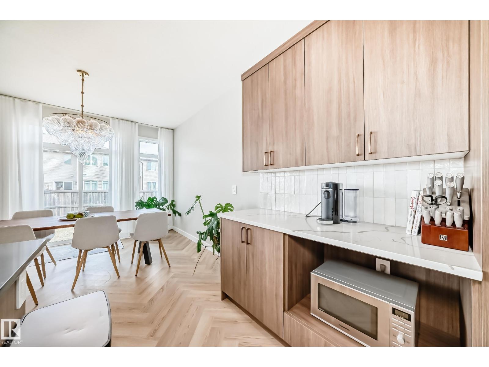 4231 206 ST NW - 9