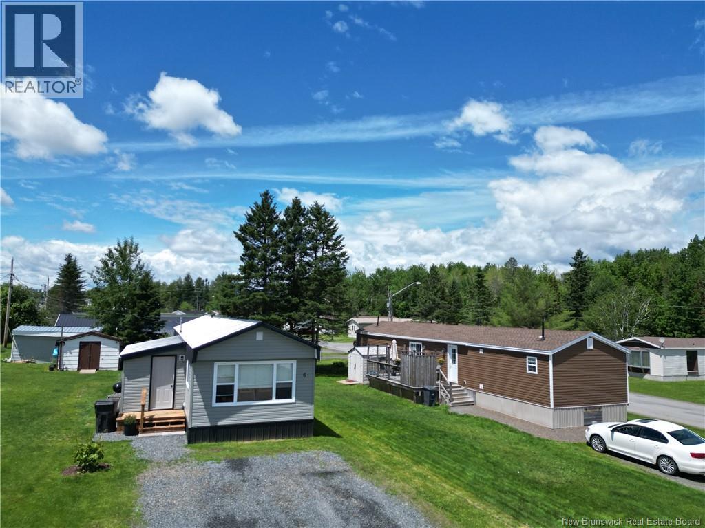 6 Leafwood Crescent - 2