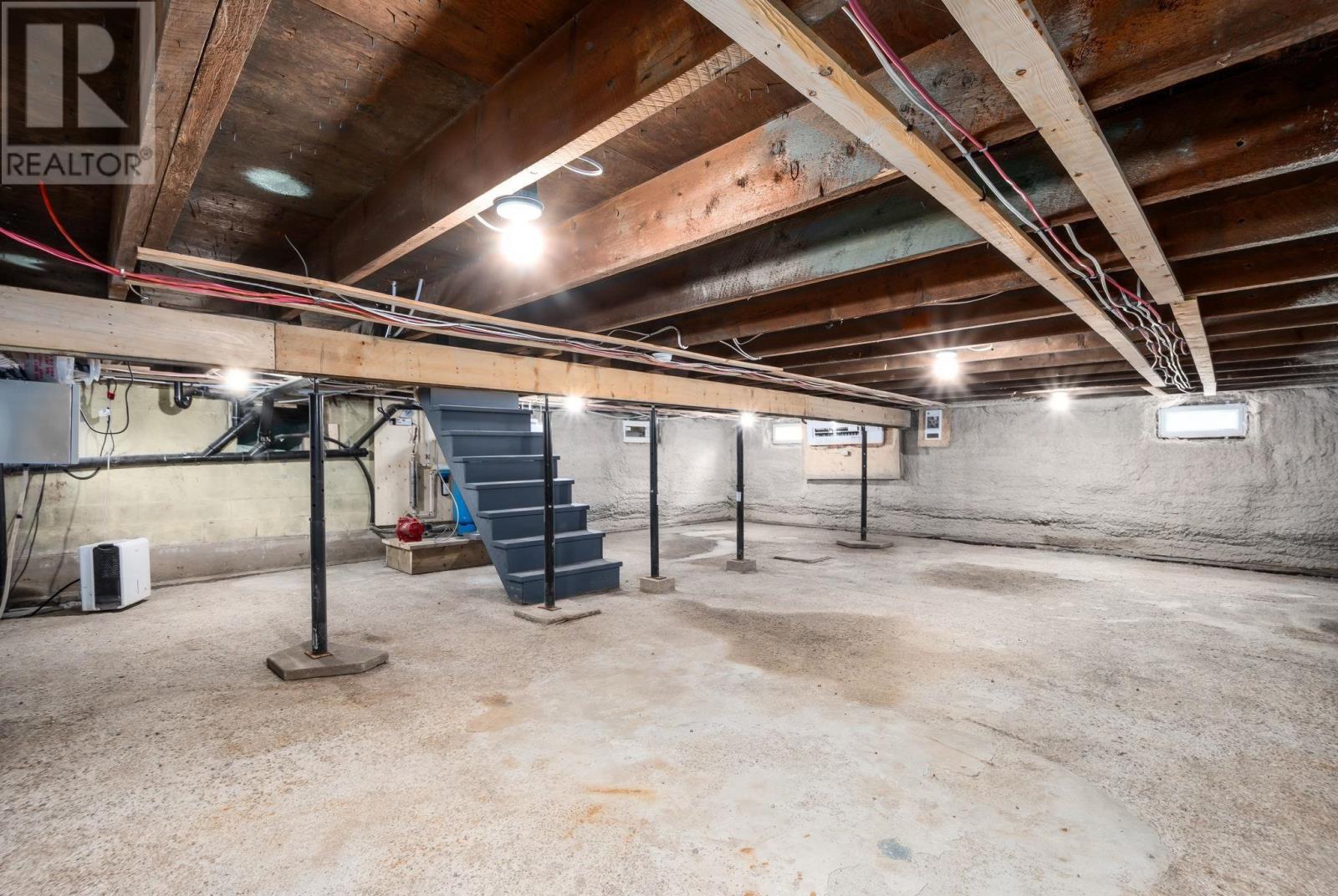 1649 Avondale Road - 26