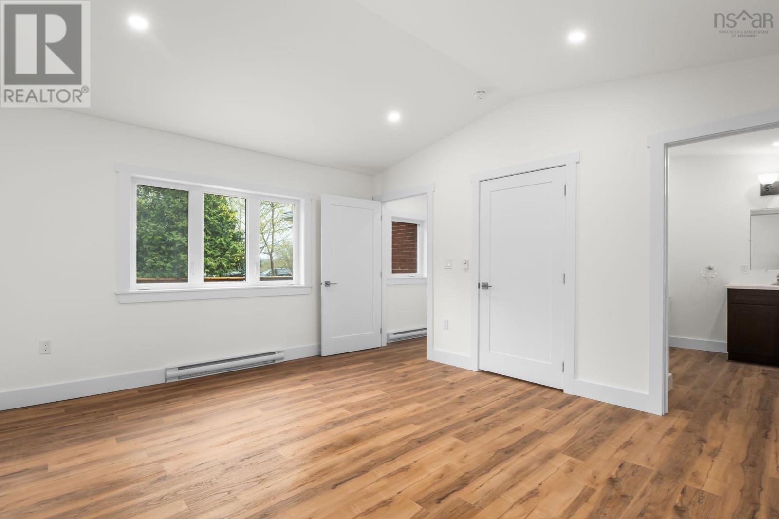 1649 Avondale Road - 23