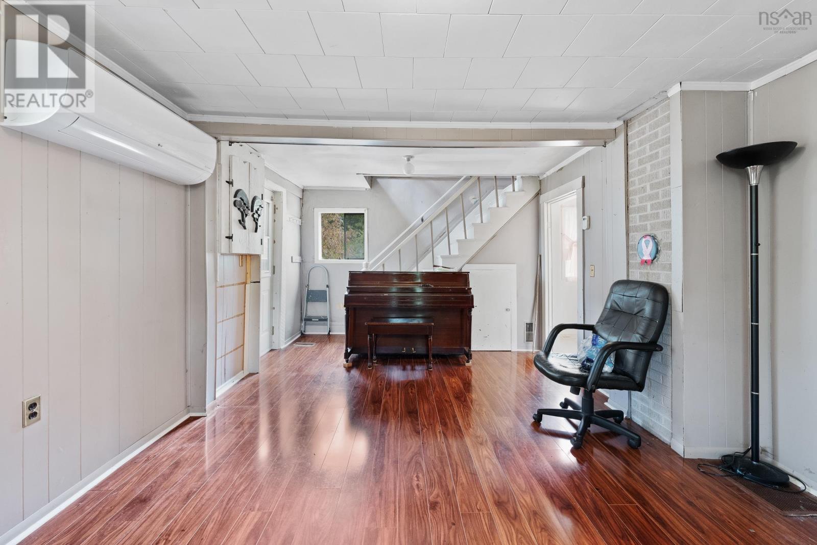534 Weymouth Falls Road - 9