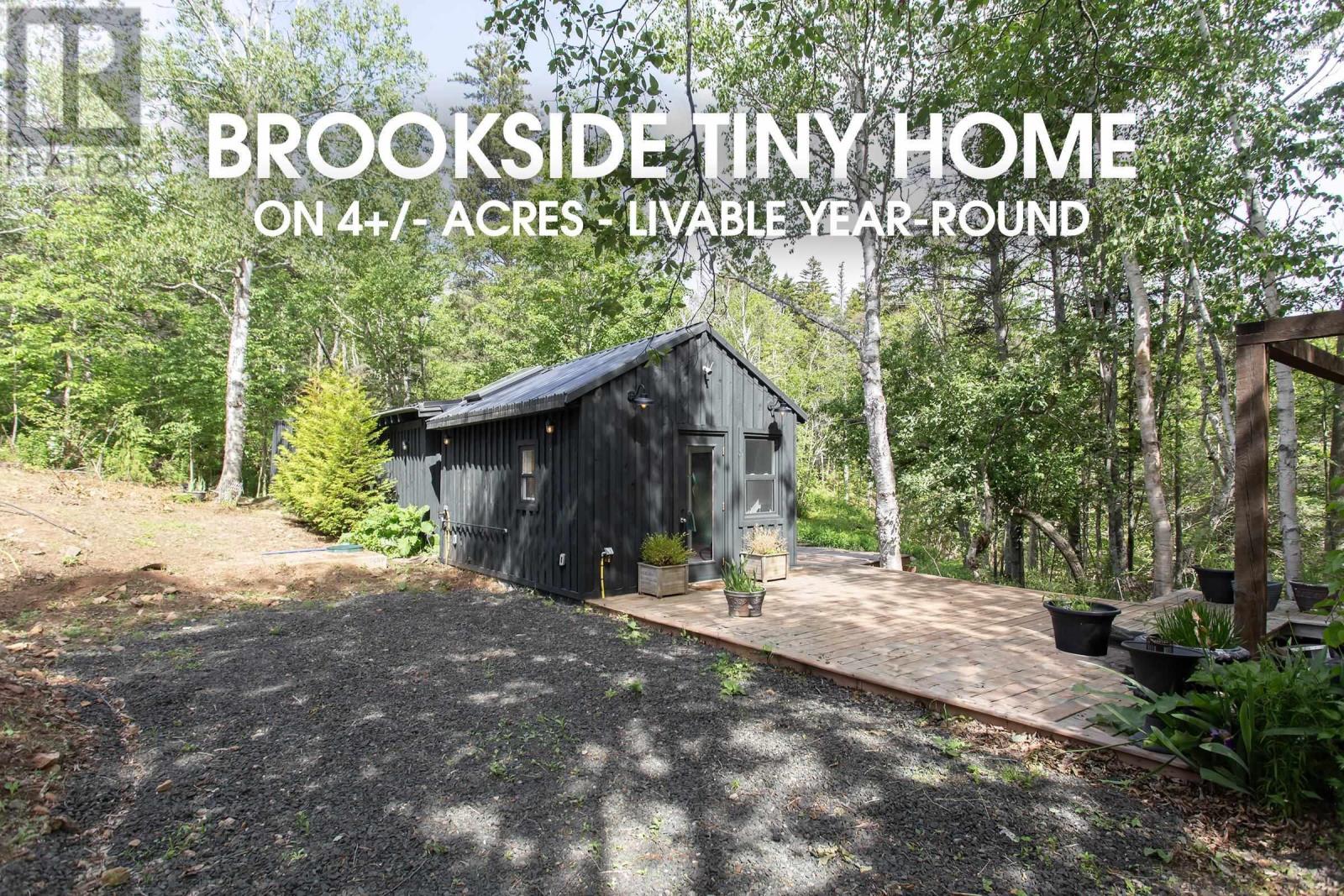 Property photo of 11085 Shore Road