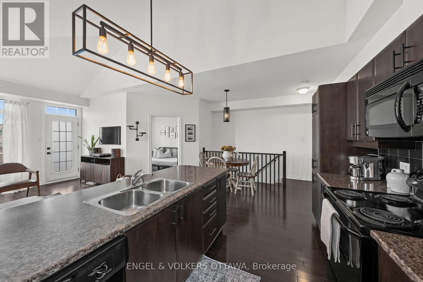 2 Bed, 1 Bath House for Sale in Ottawa – 362 ROYAL FERN WAY, Ottawa – MLS# X13472842 - Image 19