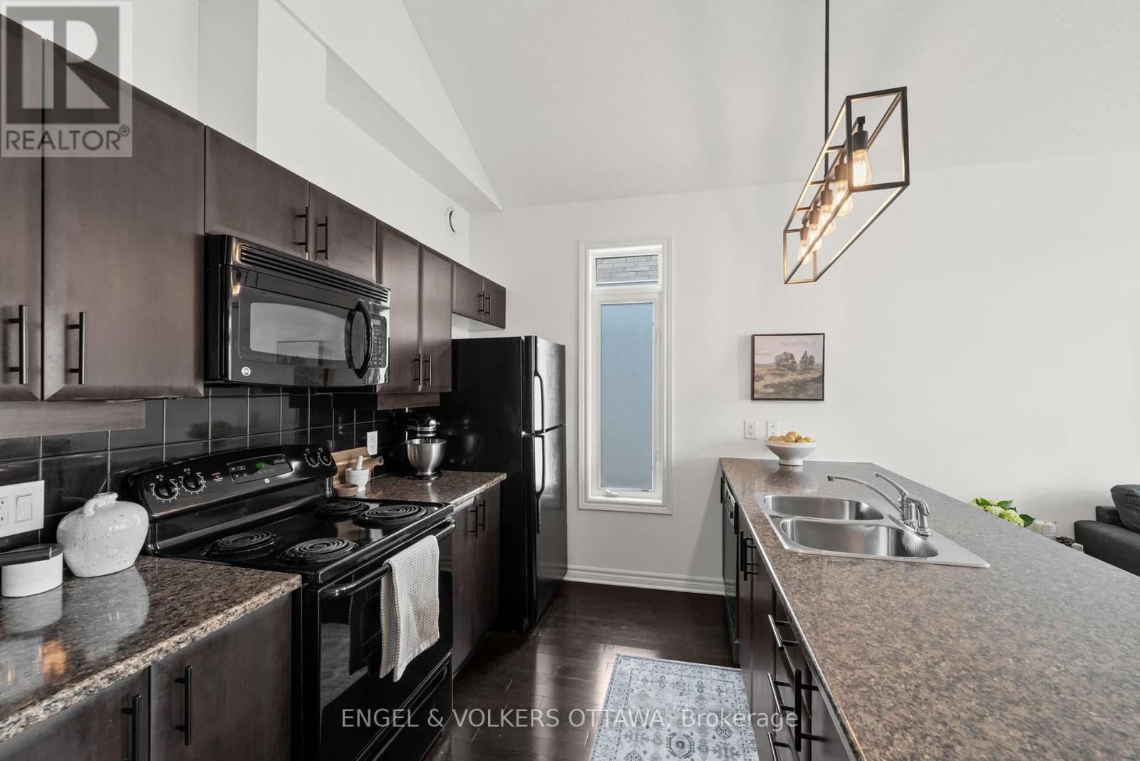 2 Bed, 1 Bath House for Sale in Ottawa – 362 ROYAL FERN WAY, Ottawa – MLS# X13472842 - Image 17
