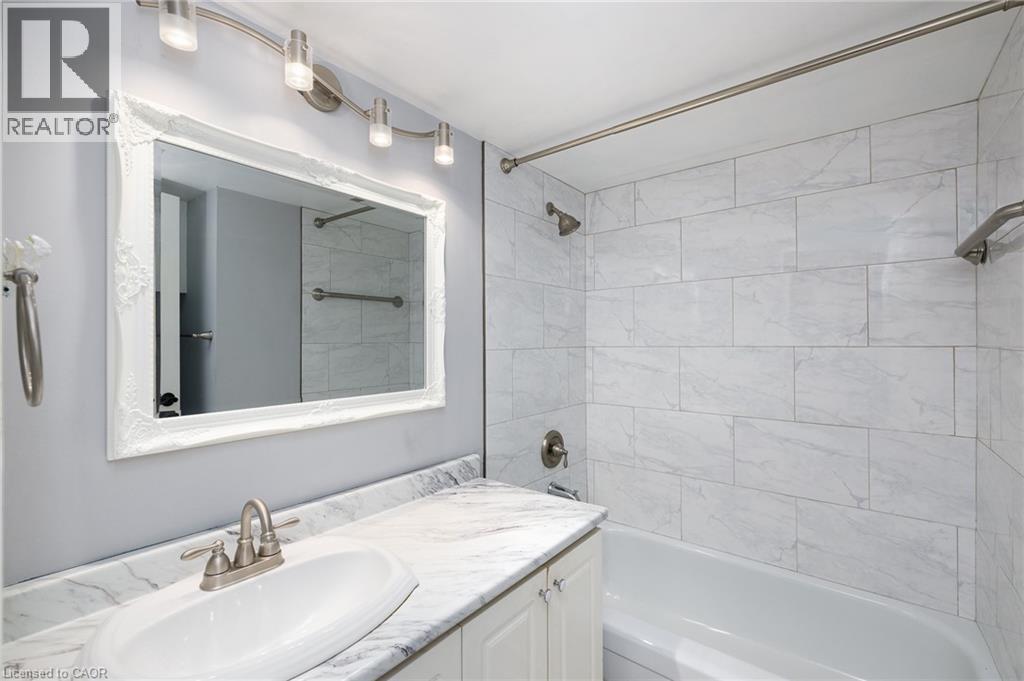 #1002 365 GENEVA Street - Image 12