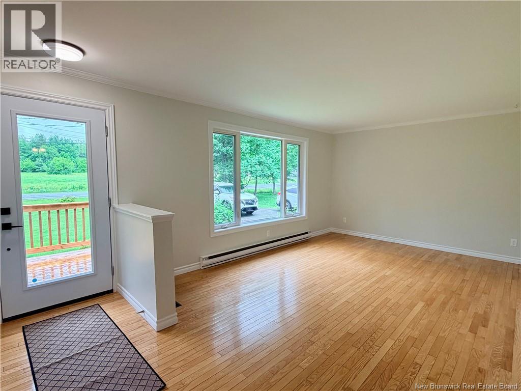 438 McKinnon - 11