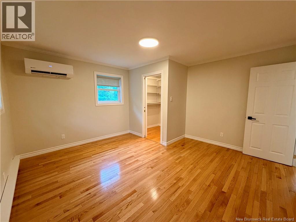 438 McKinnon - 16
