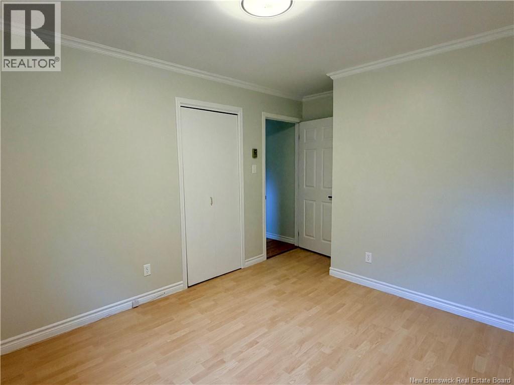 438 McKinnon - 19
