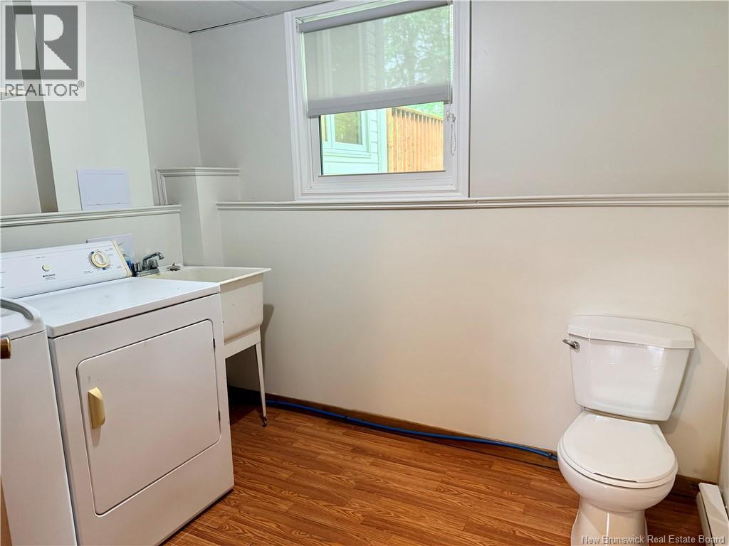 438 McKinnon - 25