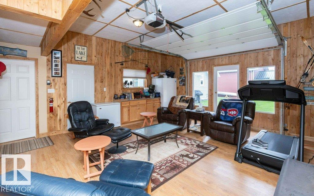 #86 160 Peace River AV - 29
