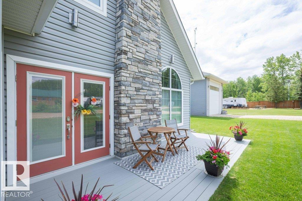 #86 160 Peace River AV - 46