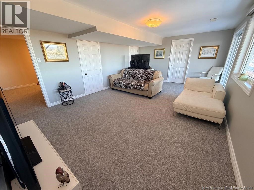 38 Edgemount Dr - 40