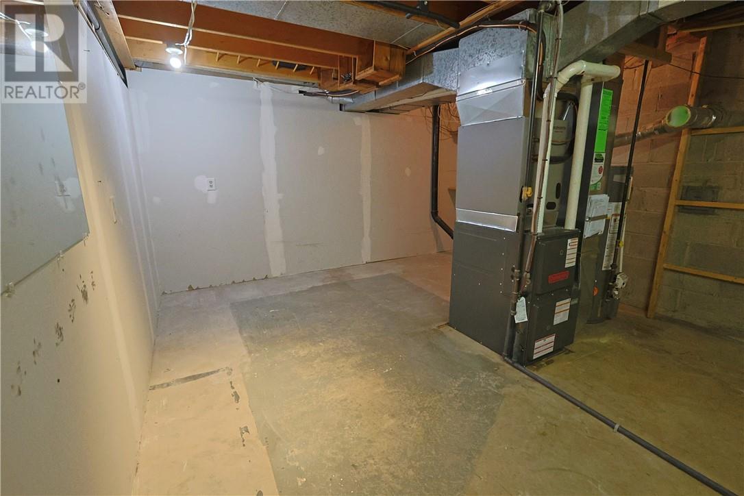 4 Bed, 3 Bath House for Sale in Ottawa – 12 Downsview Crescent, Ottawa - Image 94