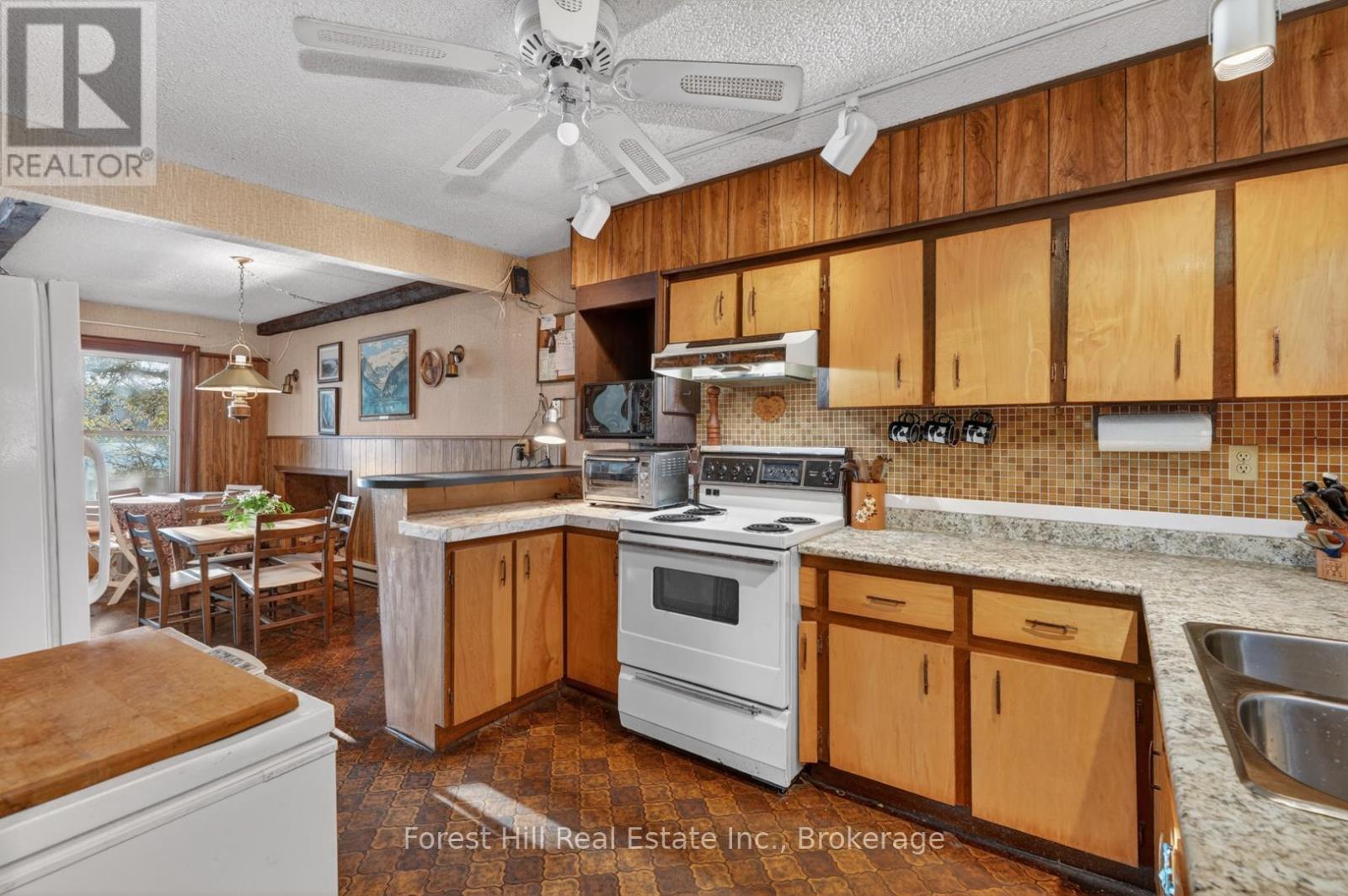 136 ROCK POINT ROAD - 19