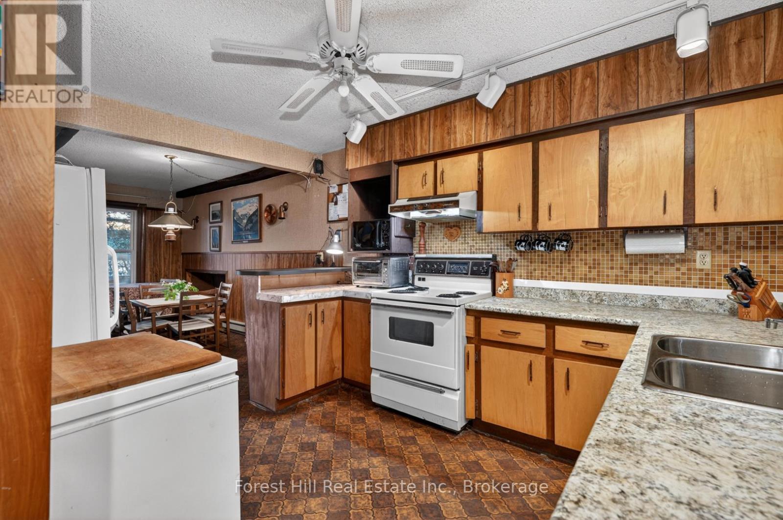 136 ROCK POINT ROAD - 20