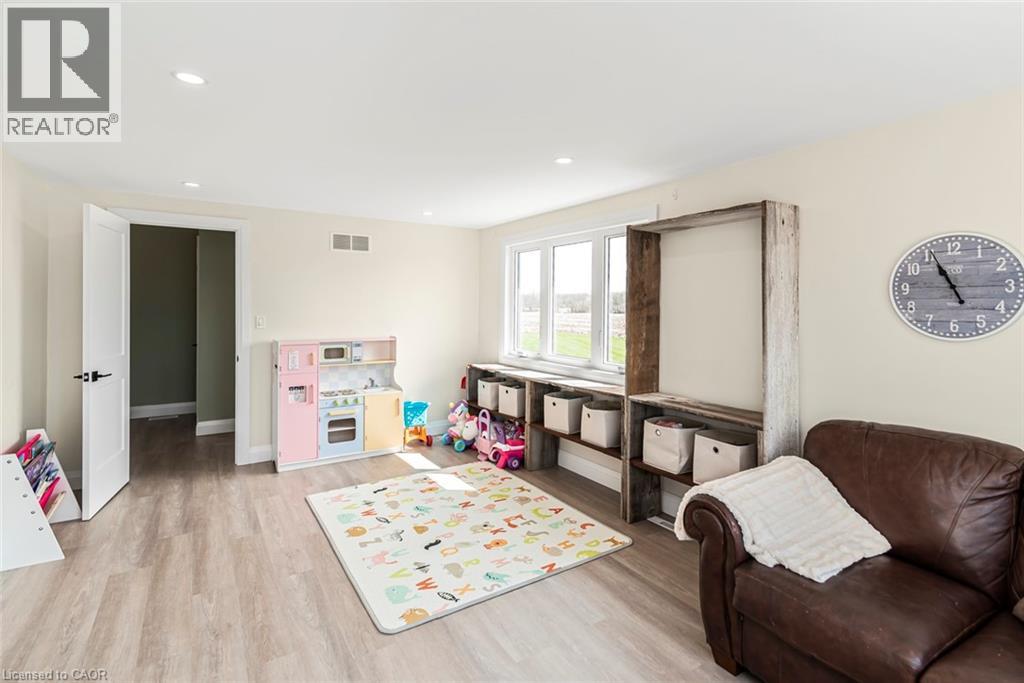 136 RYMER Road - 18