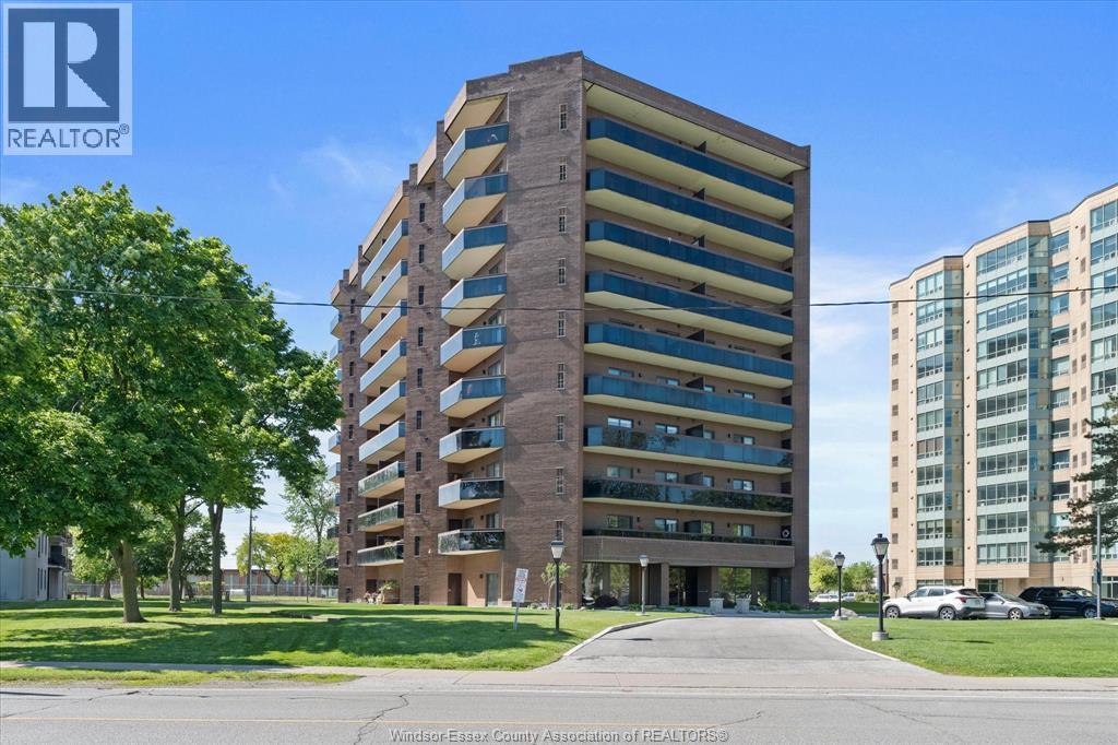 #702 3663 Riverside DRIVE East - 1